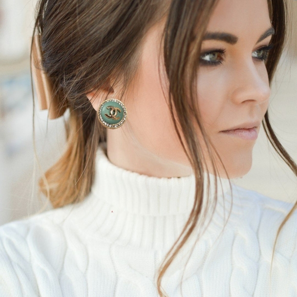 Gold Sparkle Round Chic Earrings - Picture 9 of 9